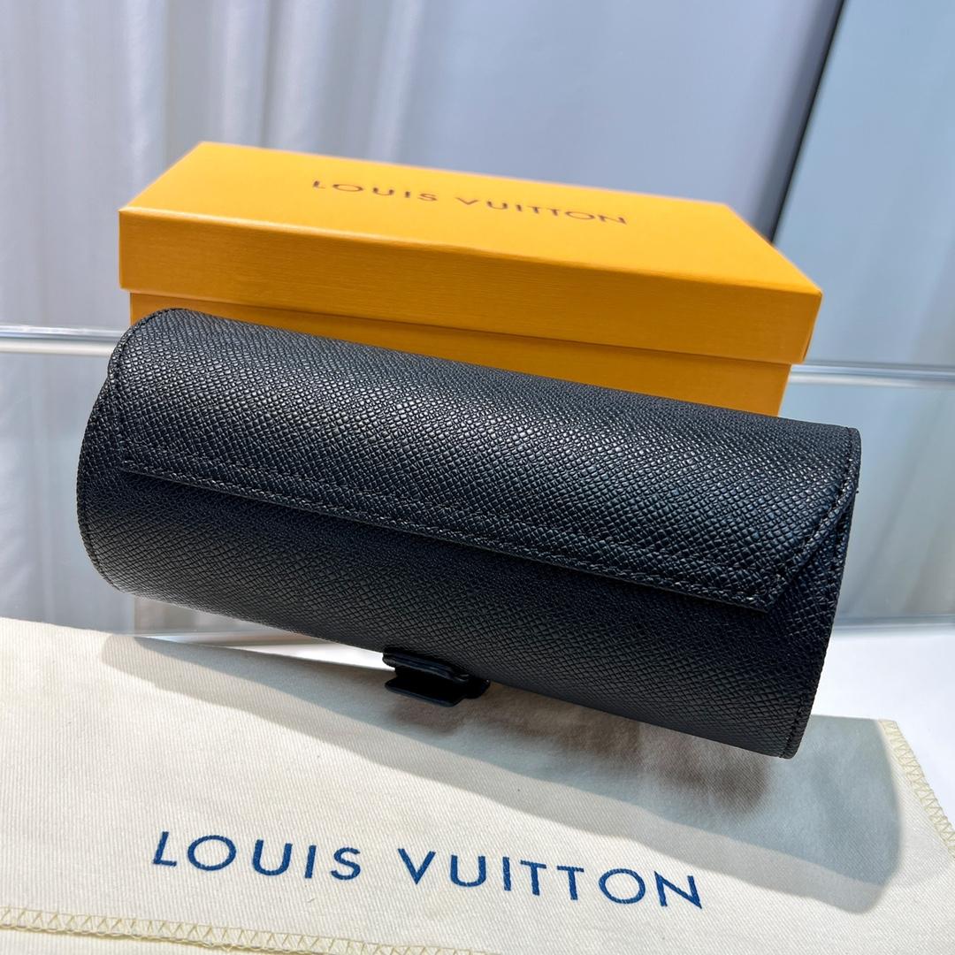 Louis Vuitton  3 Watch Case    - EUR FASHION