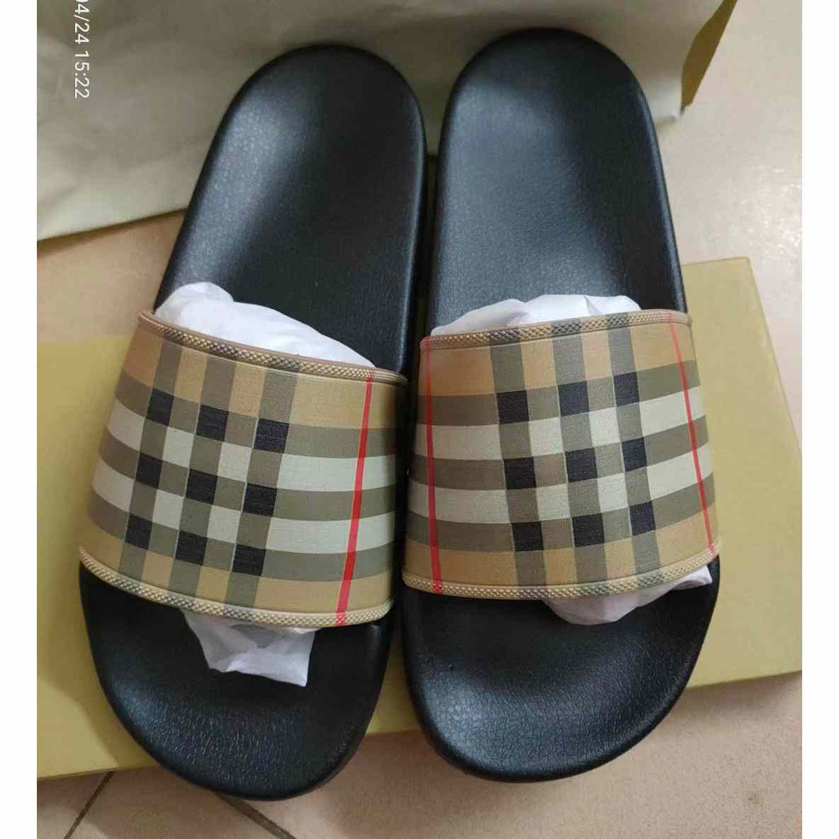 Burberry Check  Sandals - EUR FASHION