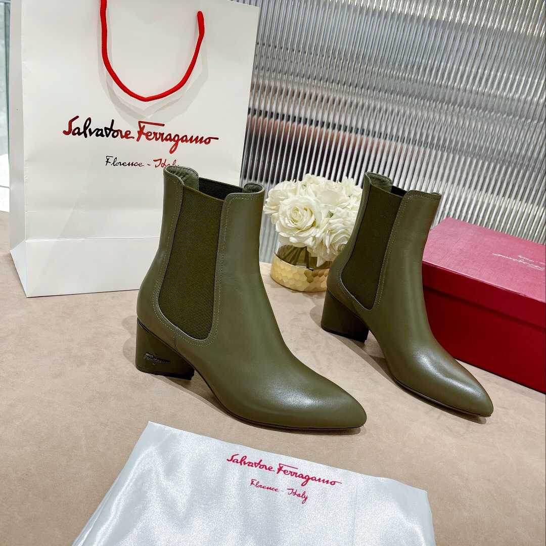 Ferragamo Leather Ankle Boot - EUR FASHION