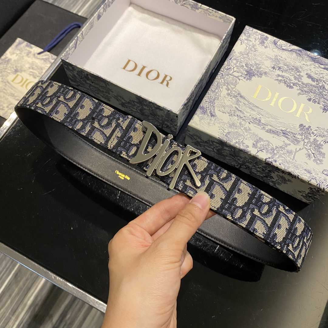 Dior Buckle - EUR FASHION