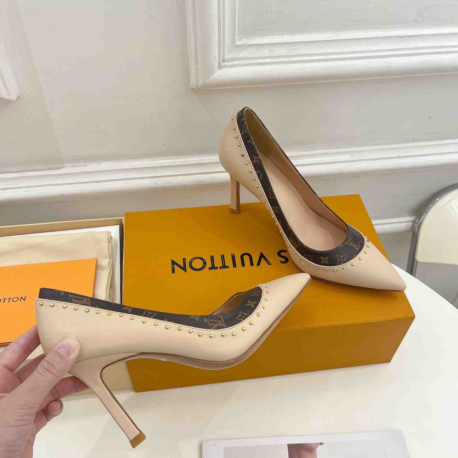 Louis Vuitton Signature Pump - EUR FASHION