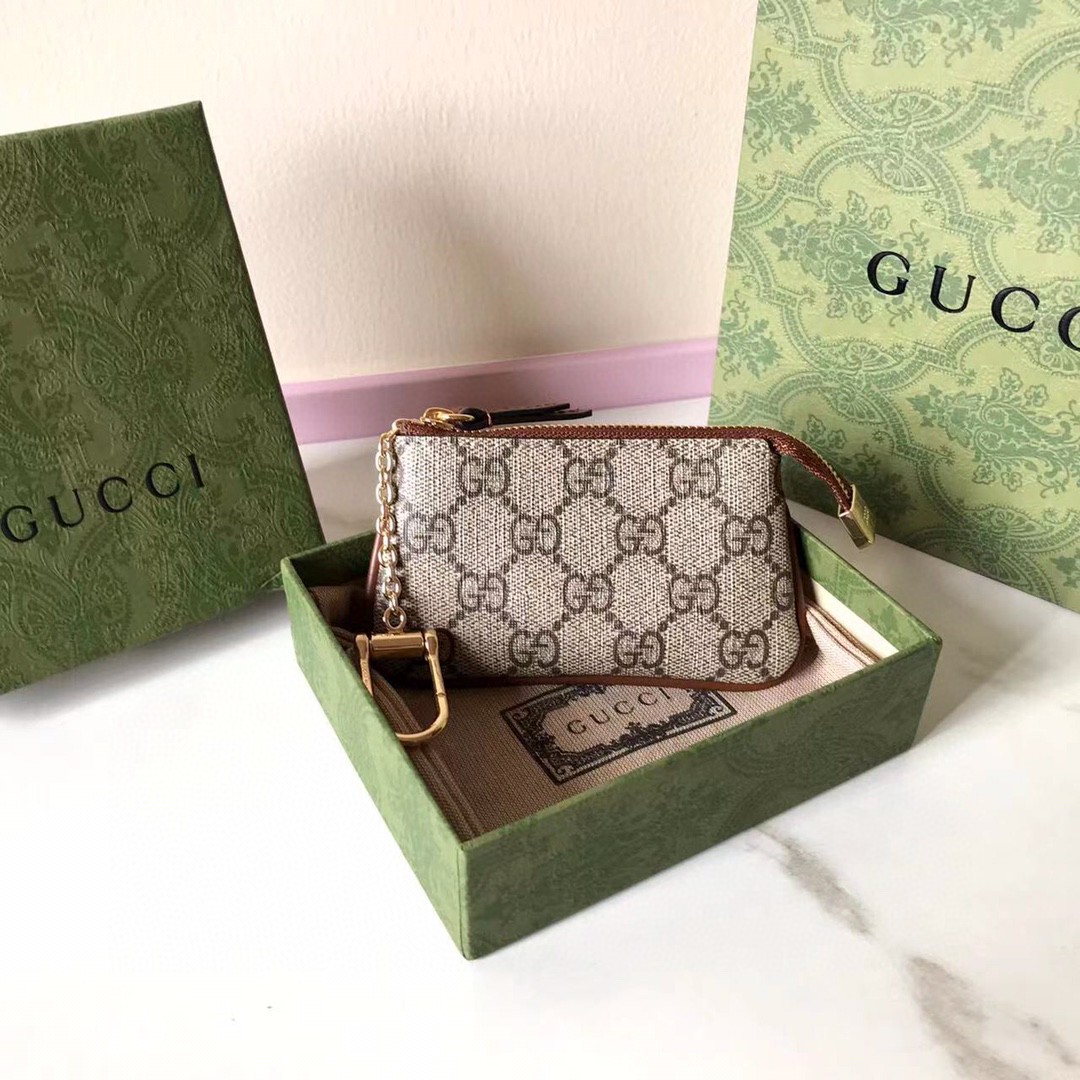 Gucci GG Supreme Key Pouch - EUR FASHION