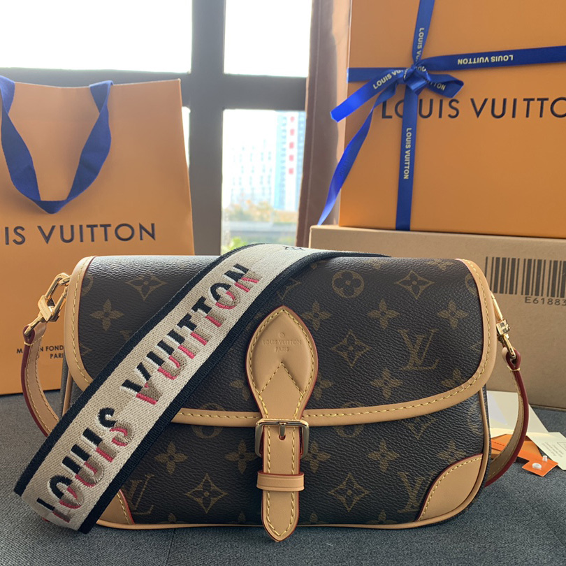 Louis Vuitton Diane(25-9-15cm)   M45985 - EUR FASHION