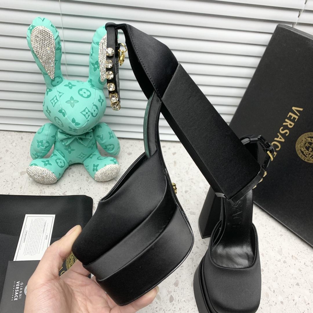 Versace Medusa Aevitas Satin Platform Pumps - EUR FASHION