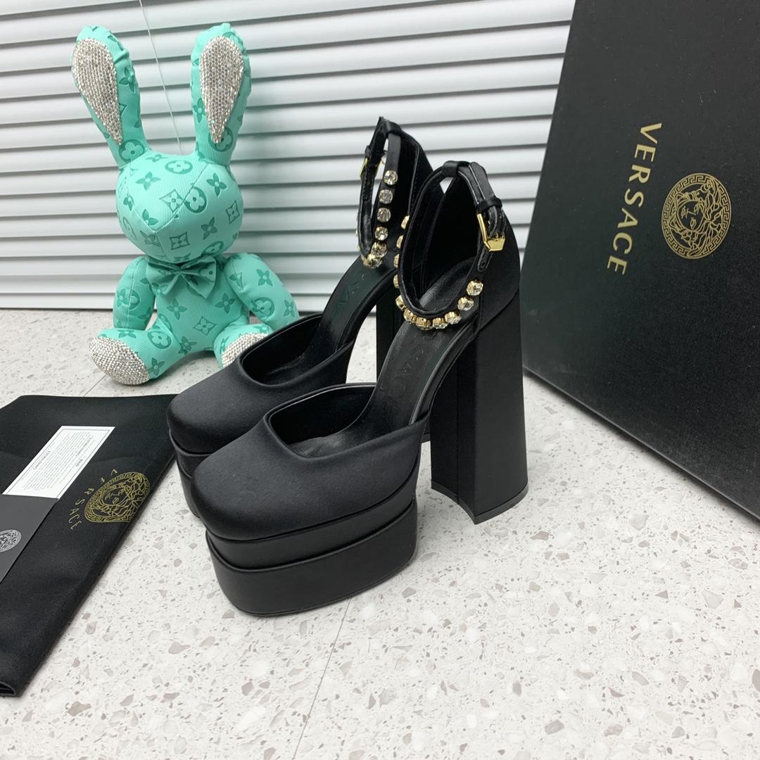 Versace Medusa Aevitas Satin Platform Pumps - EUR FASHION