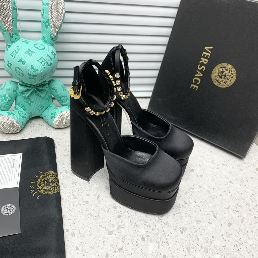 Versace Medusa Aevitas Satin Platform Pumps - EUR FASHION