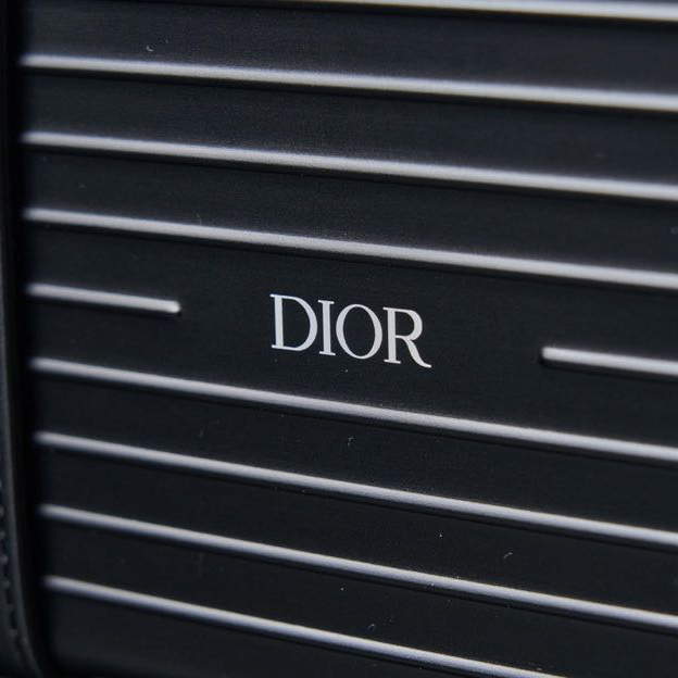 Dior And Rimowa Personal Pouch - EUR FASHION