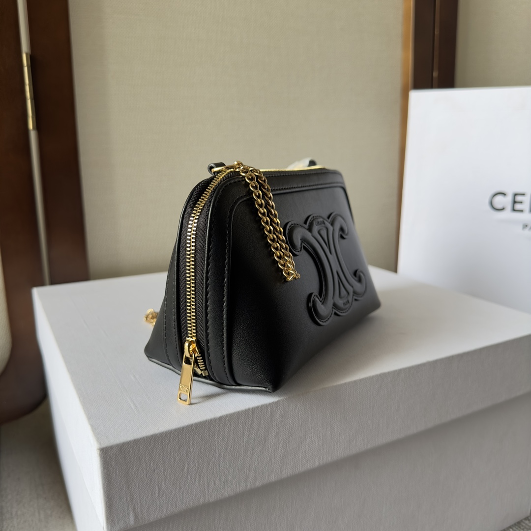 Celine Clutch On Chain Cuir Triomphe In Smooth Calfskin Black - EUR FASHION