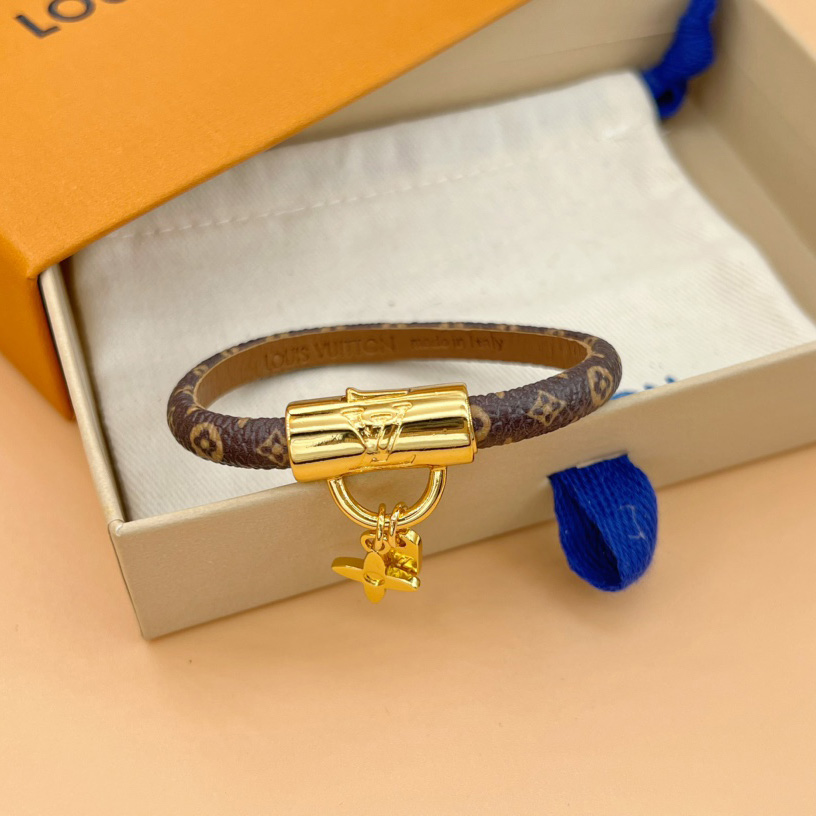 Louis Vuitton LV For You And Me Bracelet     M8074E - EUR FASHION