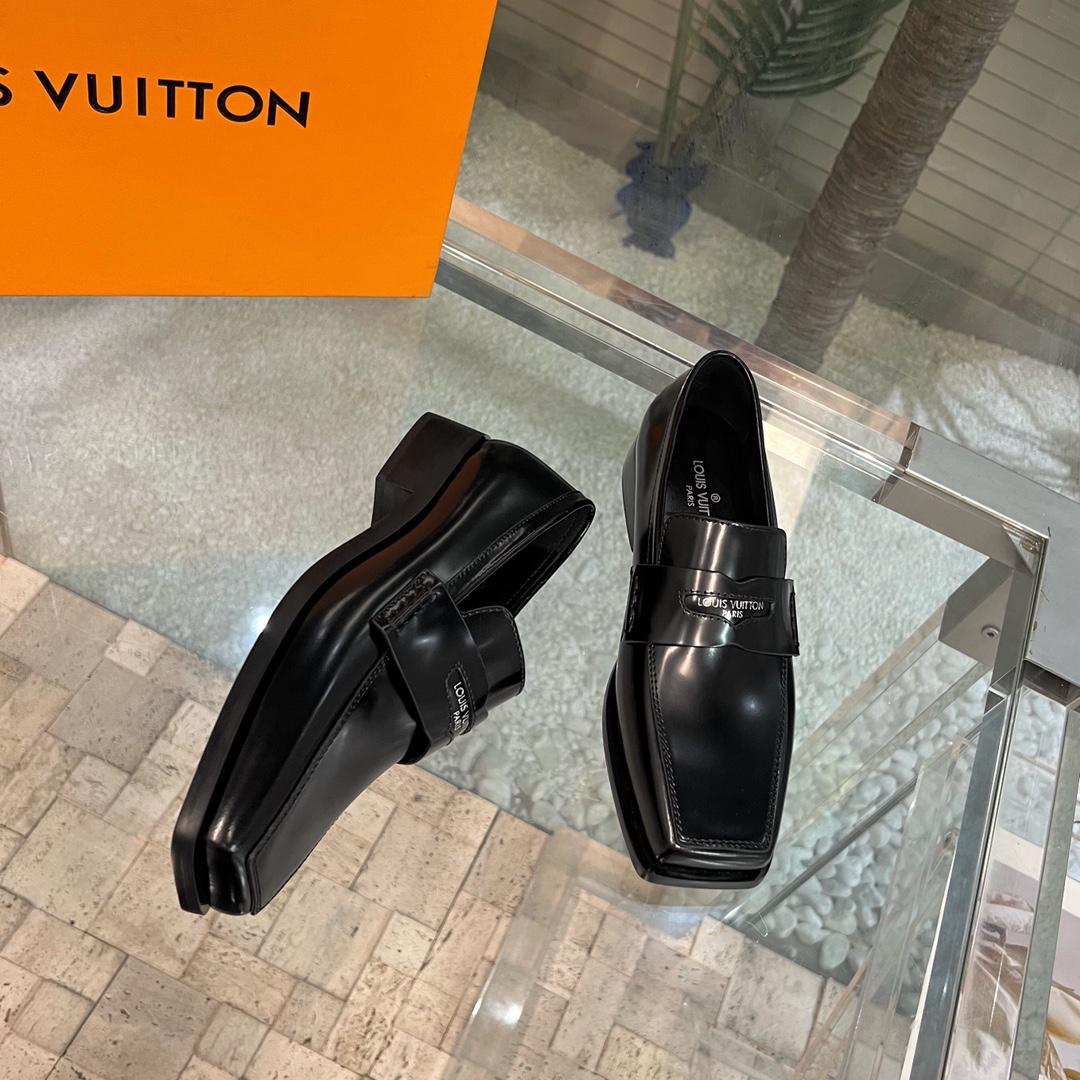 Louis Vuitton Connelly Flat Loafer      1AAOKF - EUR FASHION