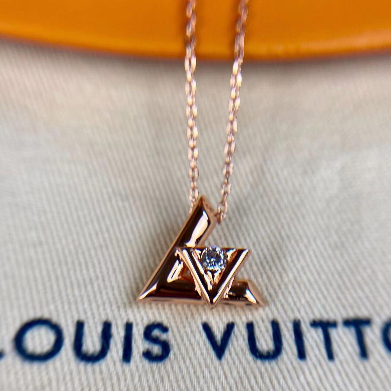 Louis Vuitton LV Volt One Small Pendant, Pink Gold And Diamond     Q93813 - EUR FASHION