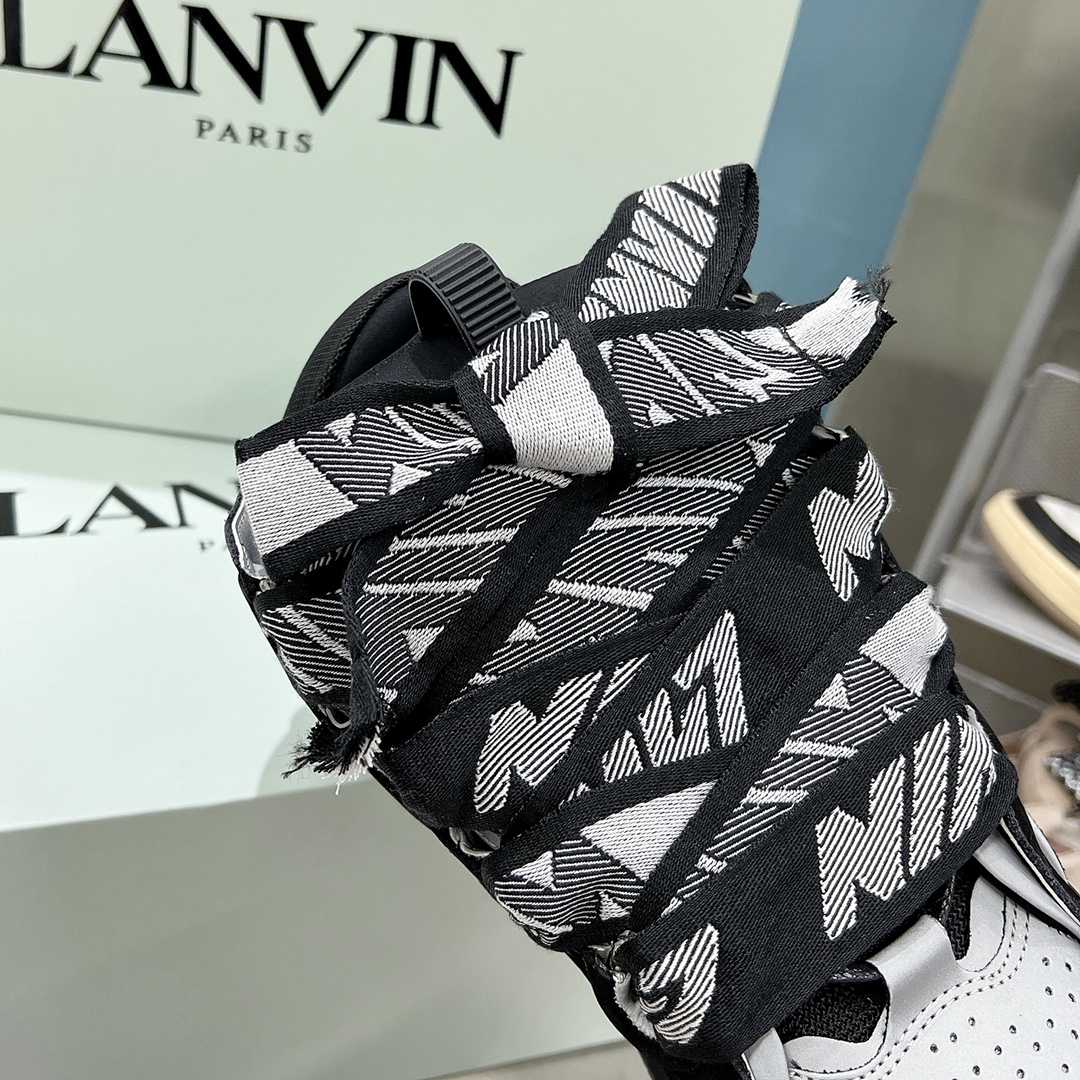 Lanvin Curb Sneakers - EUR FASHION