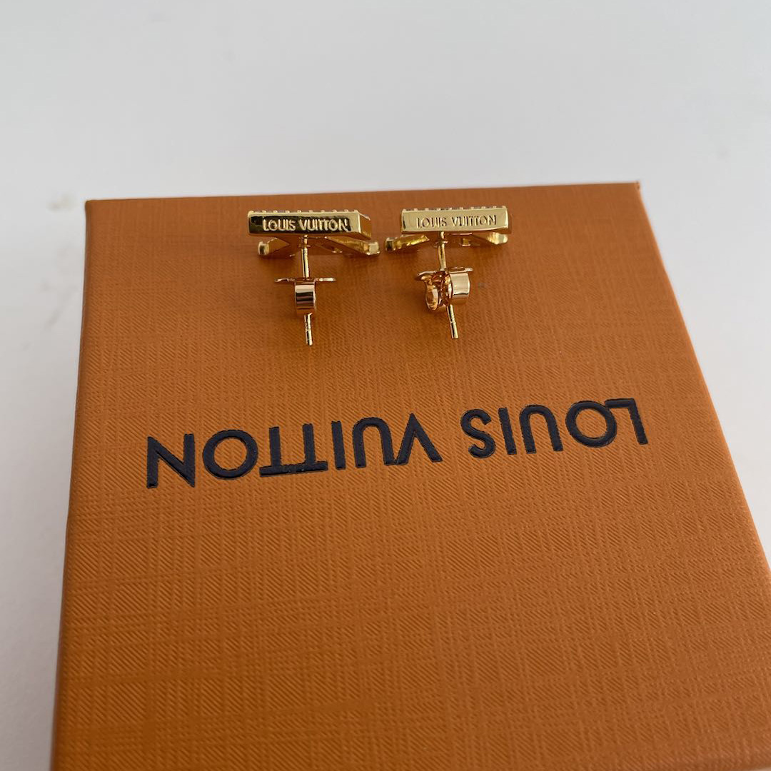 Louis Vuitton Earrings - EUR FASHION