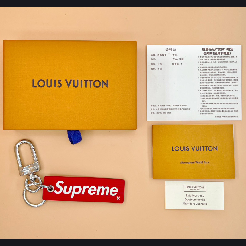 Louis Vuitton x Supreme Epi Keychain     M68292  - EUR FASHION