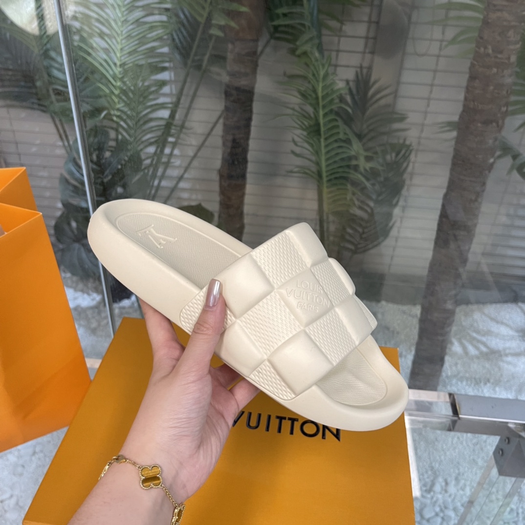 Louis Vuitton Waterfront Mules   1AAR9U - EUR FASHION