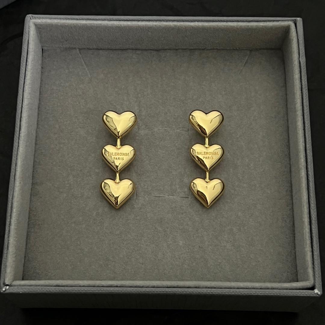 Balenciaga Women's Heart Earrings In Gold - EUR FASHION