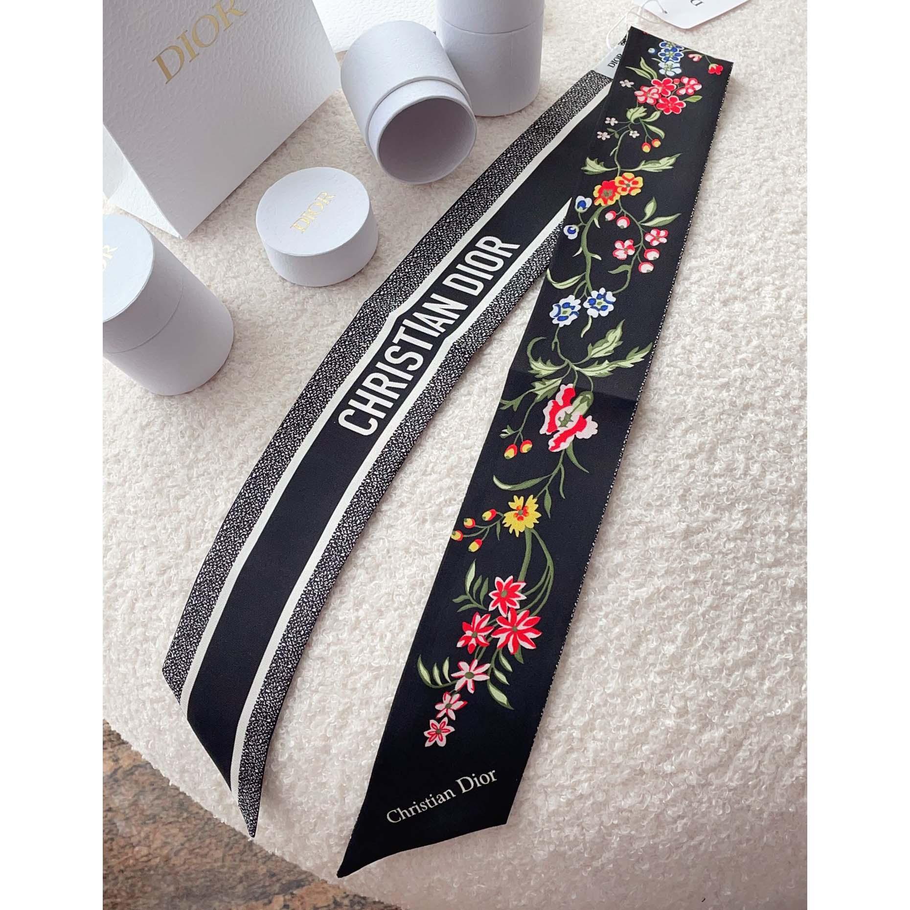 Dior Petites Fleurs Mitzah Scarf - EUR FASHION