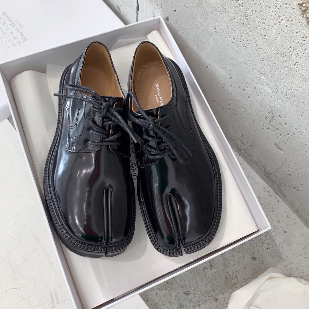 Maison Margiela Tabi Lace-Ups Loafers - EUR FASHION