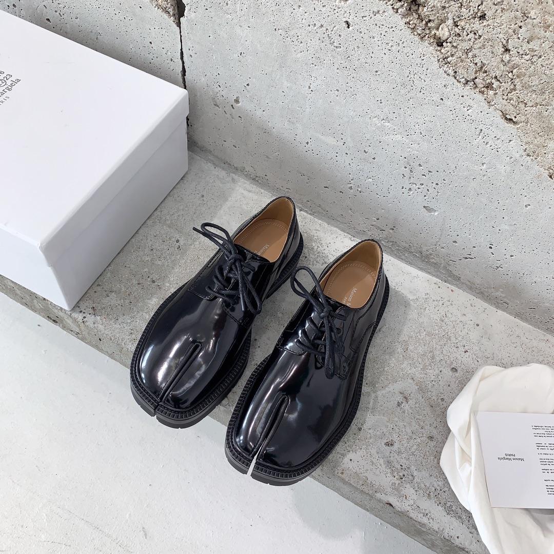 Maison Margiela Tabi Lace-Ups Loafers - EUR FASHION