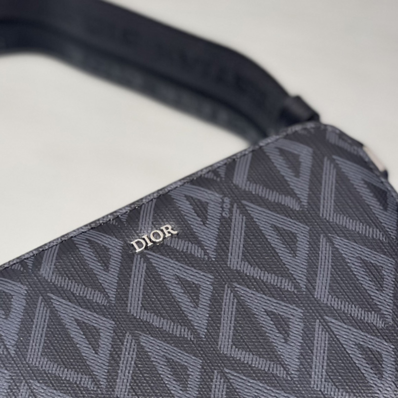 Dior Pouch With Strap - EUR FASHION