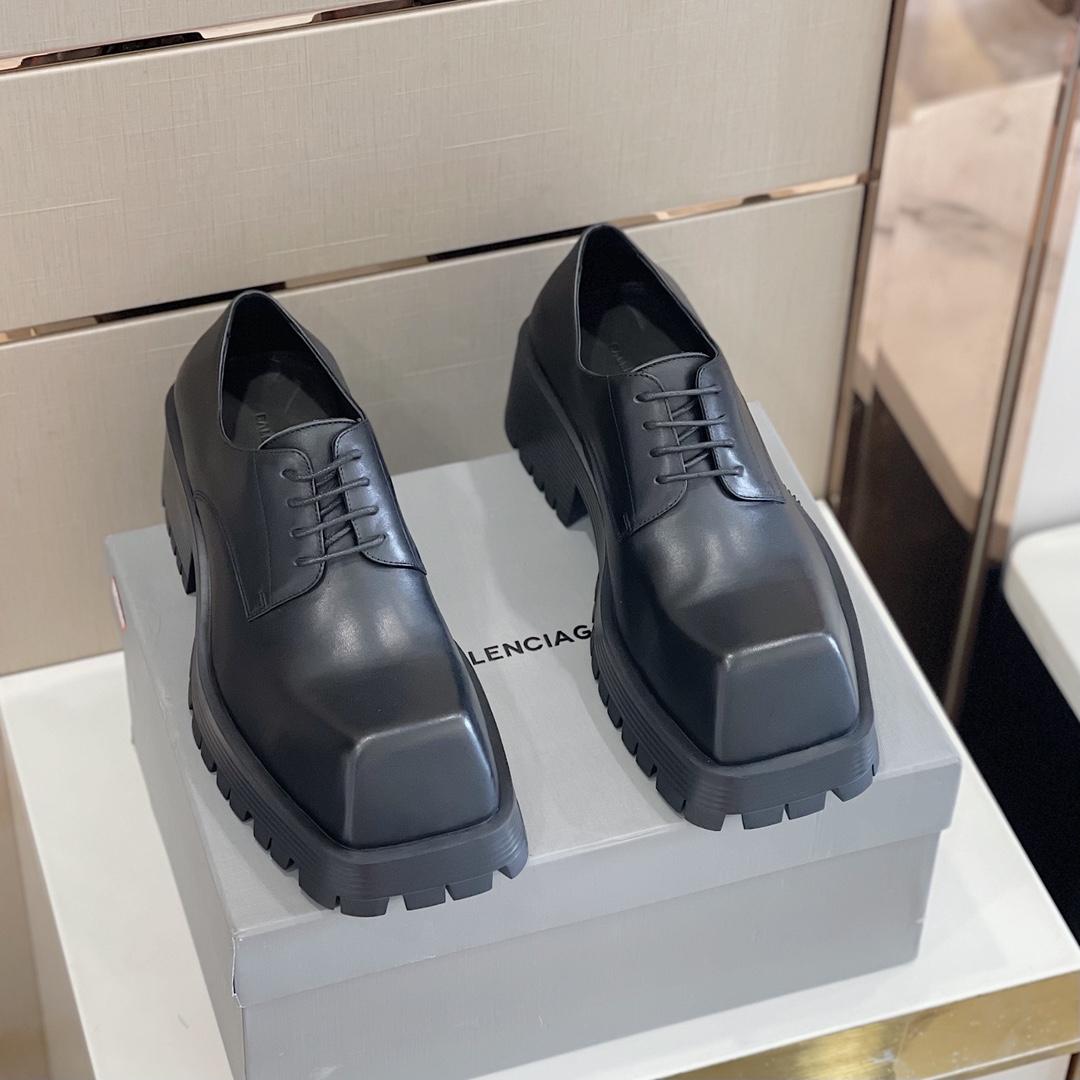 Balenciaga Men's Rhino Derby In Black  - EUR FASHION