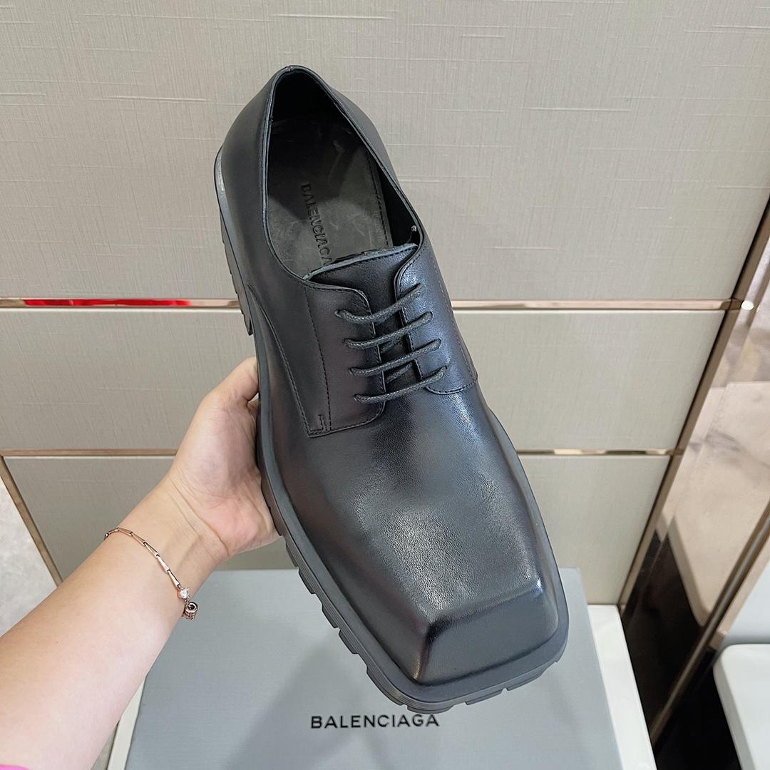 Balenciaga Men's Rhino Derby In Black  - EUR FASHION