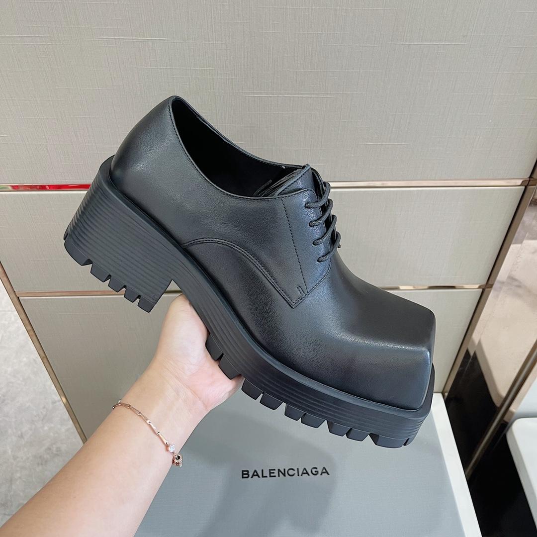 Balenciaga Men's Rhino Derby In Black  - EUR FASHION