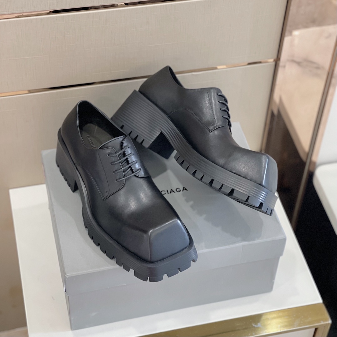 Balenciaga Men's Rhino Derby In Black  - EUR FASHION