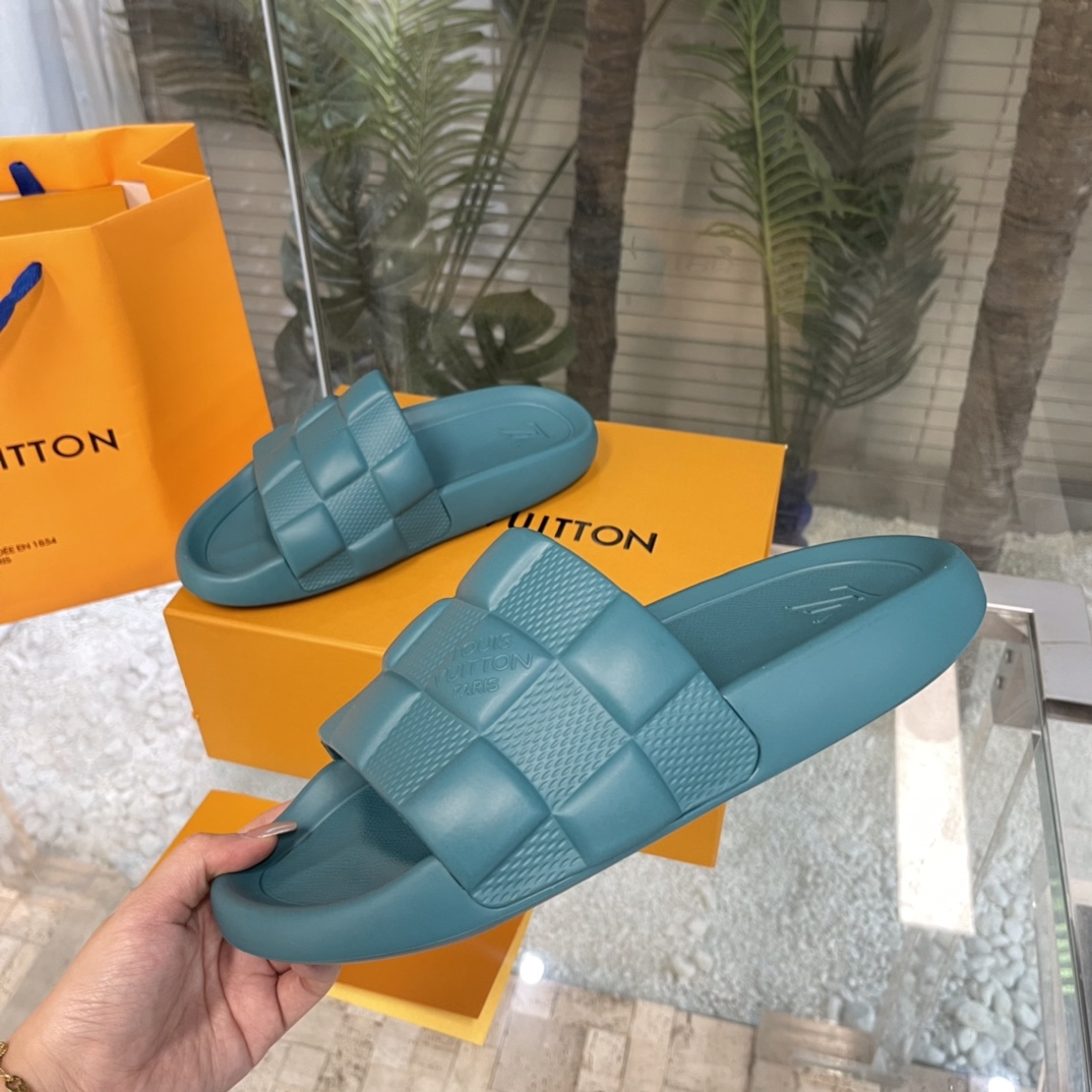 Louis Vuitton Waterfront Mules   1AAR9D - EUR FASHION