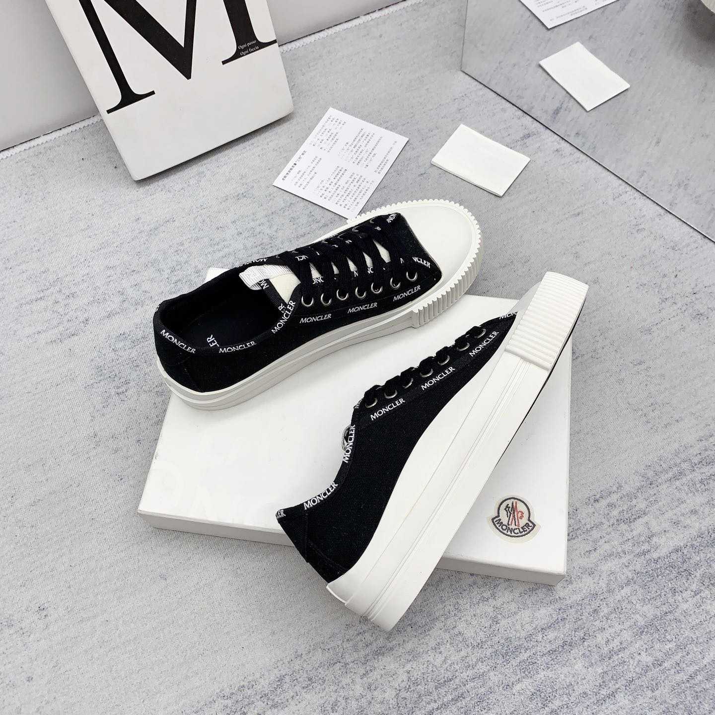 Moncler Glissiere Low-Top Sneakers - EUR FASHION