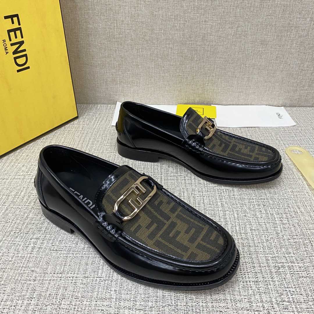 Fendi O-Lock Loafers - EUR FASHION