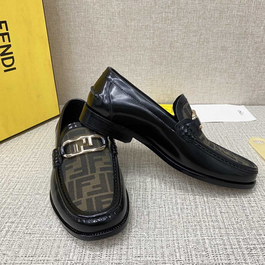 Fendi O-Lock Loafers - EUR FASHION