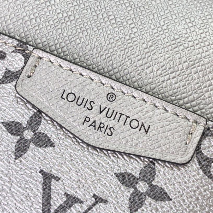 Louis Vuitton Outdoor Slingbag  (13-21-5cm)   M30833 - EUR FASHION