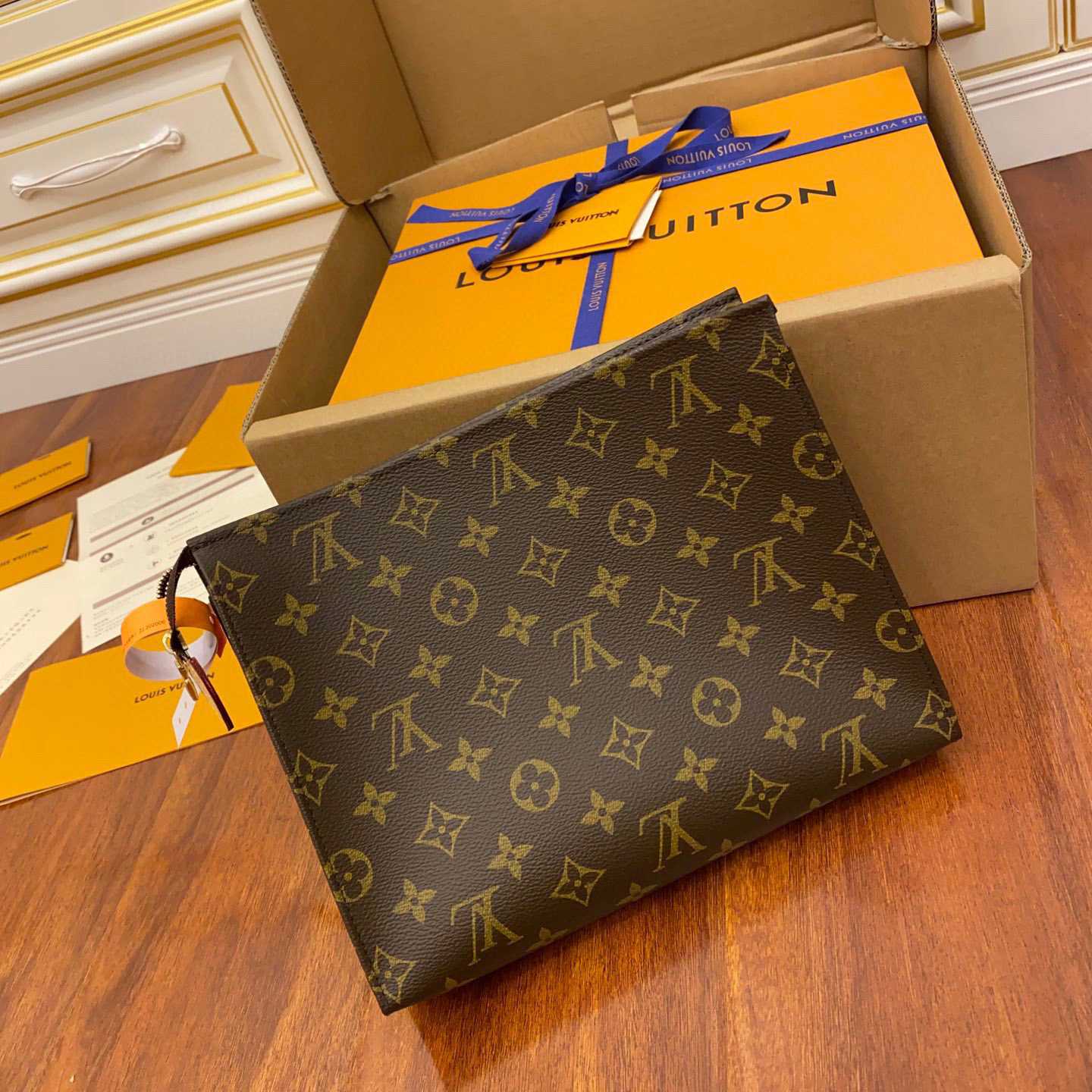 Louis Vuitton Toiletry Pouch (25x20x5.5CM)     M47542 - EUR FASHION