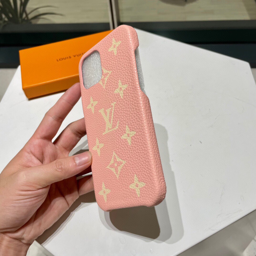 Louis Vuitton Monogram Phone Case  - EUR FASHION