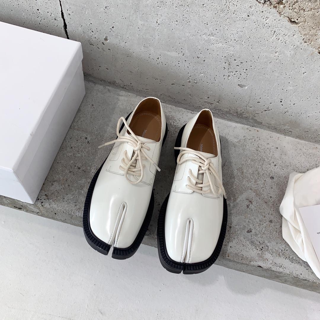 Maison Margiela Tabi Lace-Ups Loafers - EUR FASHION