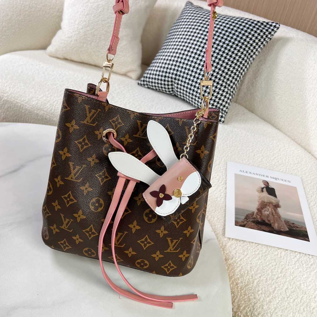 Louis Vuitton Rabbit Earpods Case    GI0863 - EUR FASHION