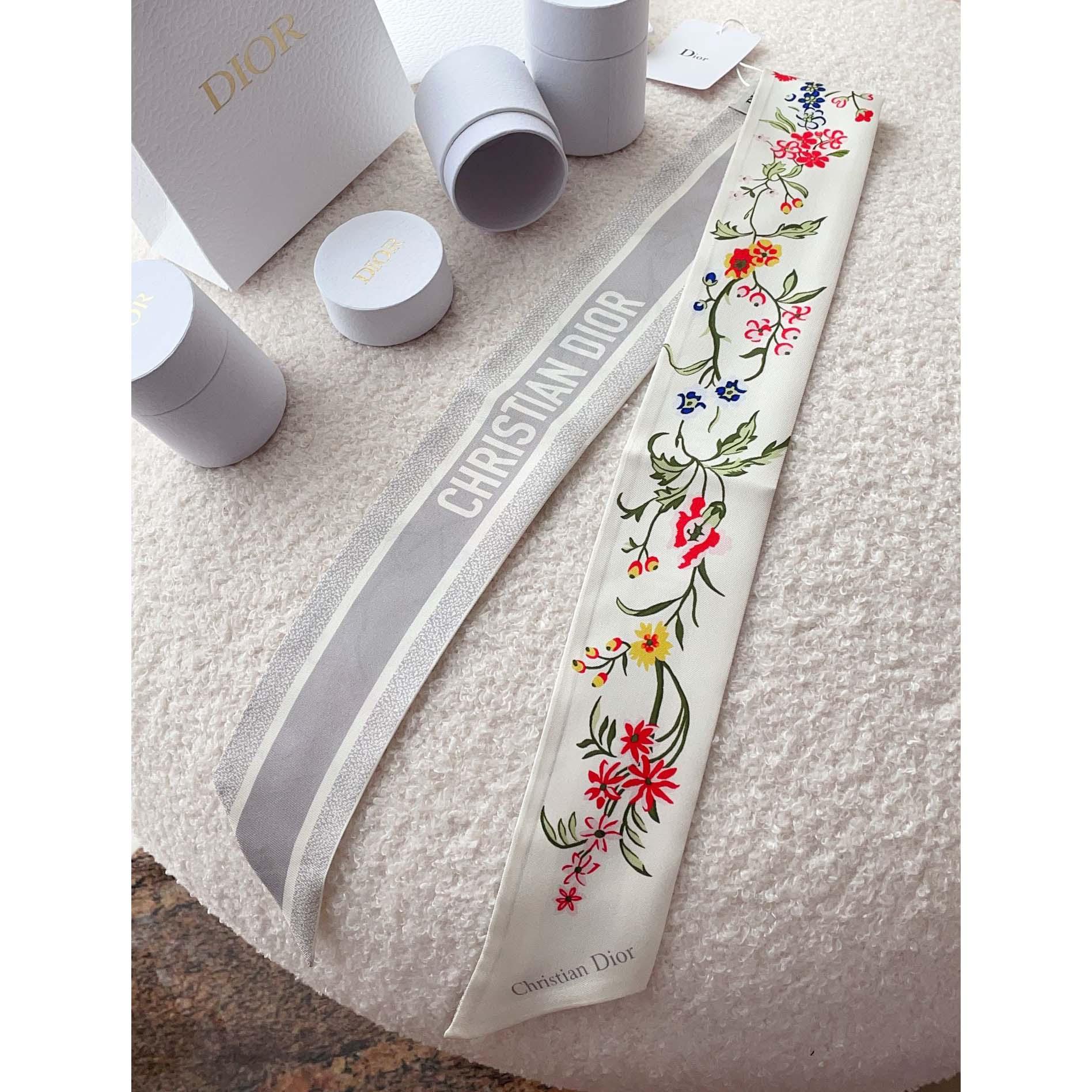 Dior Petites Fleurs Mitzah Scarf - EUR FASHION