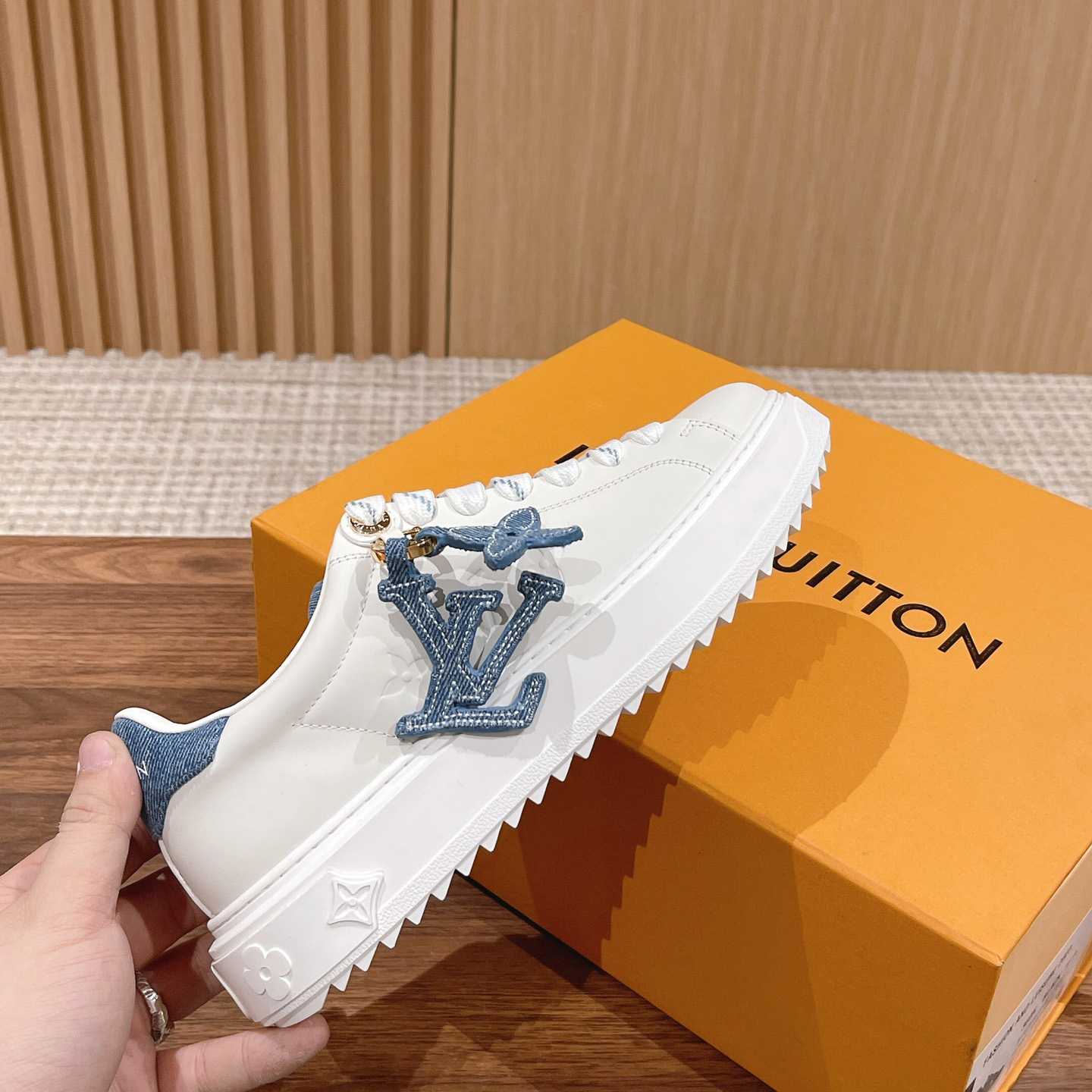 Louis Vuitton Time Out Sneaker (upon uk size)    1ABB4O - EUR FASHION