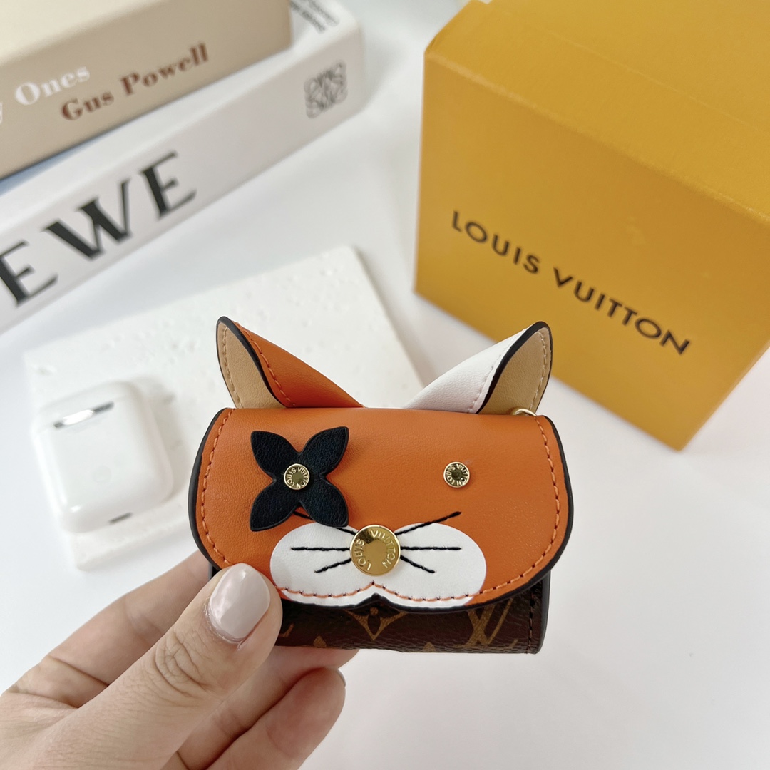 Louis Vuitton Cat Earpods Case    GI0862 - EUR FASHION