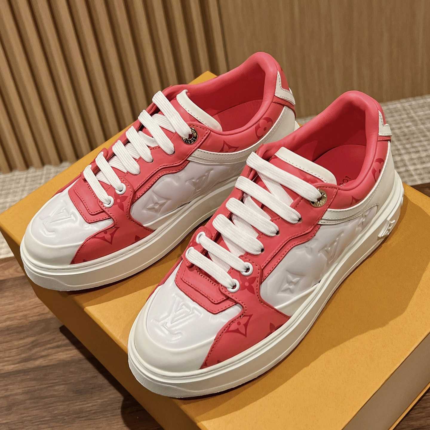 Louis Vuitton Time Out Sneaker (upon uk size)    1AB33N - EUR FASHION