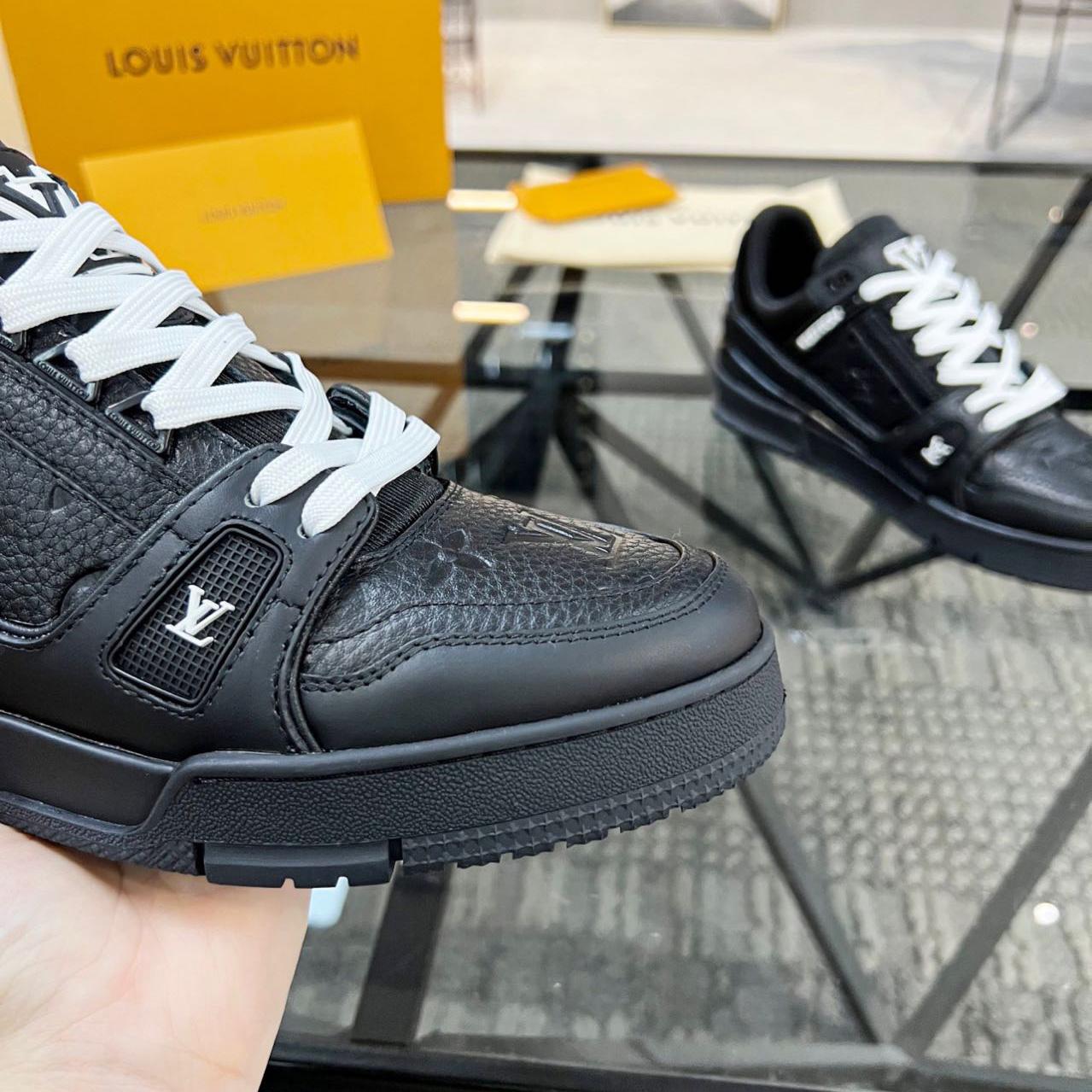 Louis Vuitton Trainer Sneaker (upon uk size)     - EUR FASHION