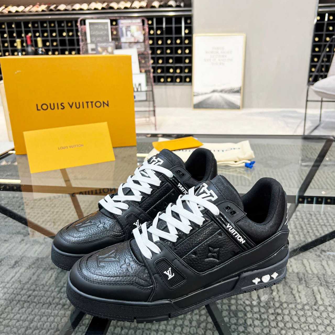 Louis Vuitton Trainer Sneaker (upon uk size)     - EUR FASHION