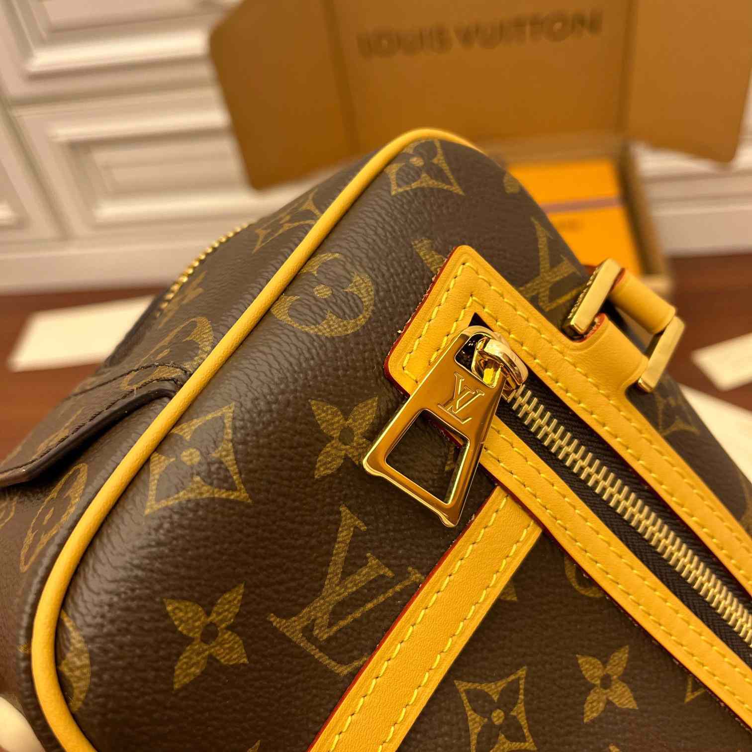 Louis Vuitton Cité    M46321 - EUR FASHION