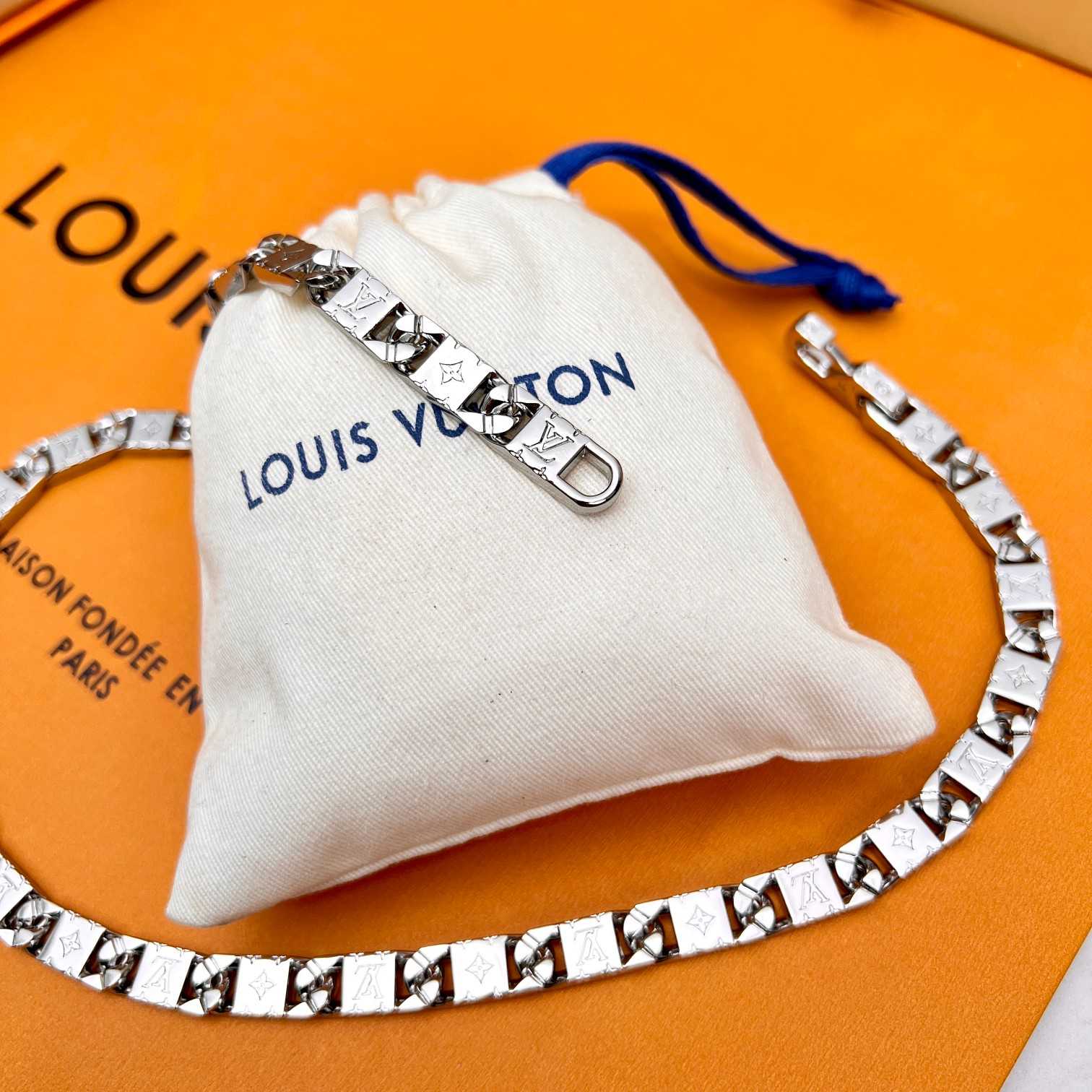 Louis Vuitton Monogram Tied Up Necklace    M00919 - EUR FASHION