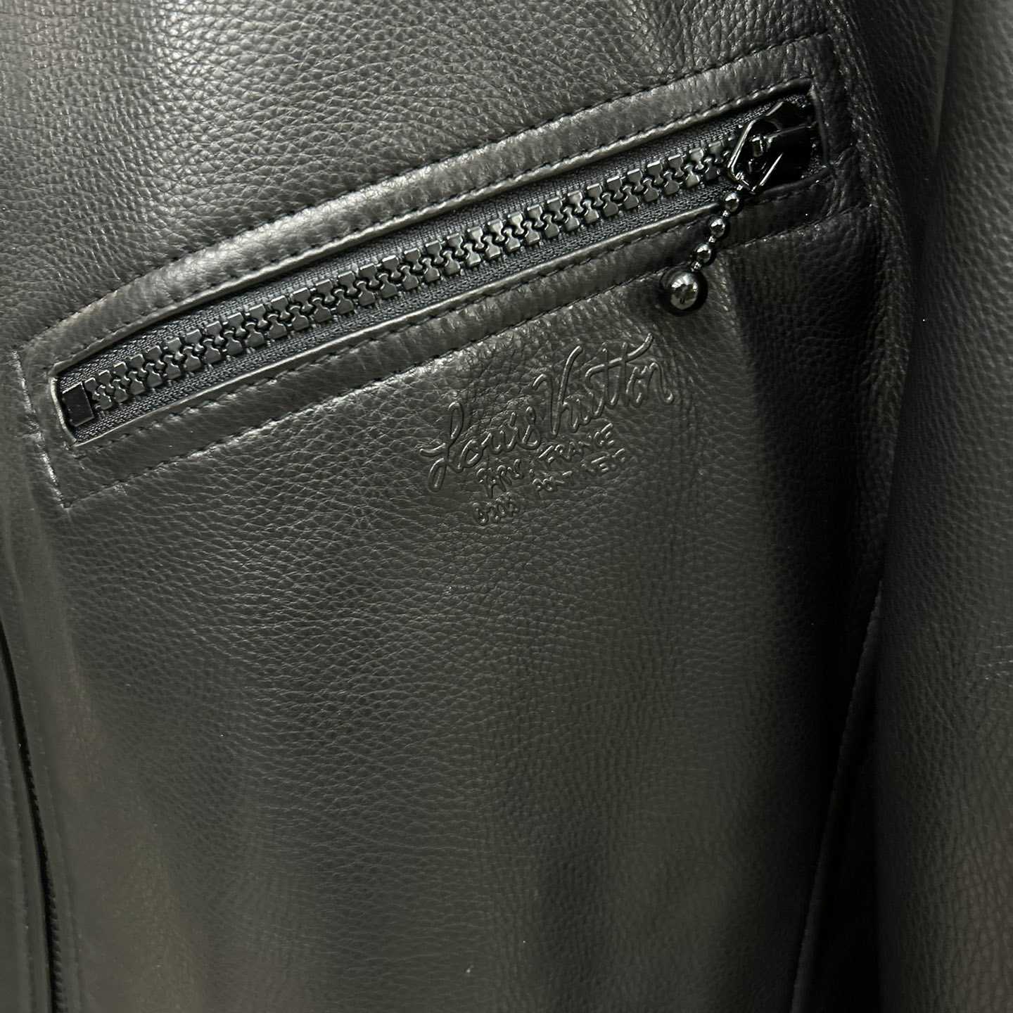 Louis Vuitton Original Leather Biker      1A8I30 - EUR FASHION