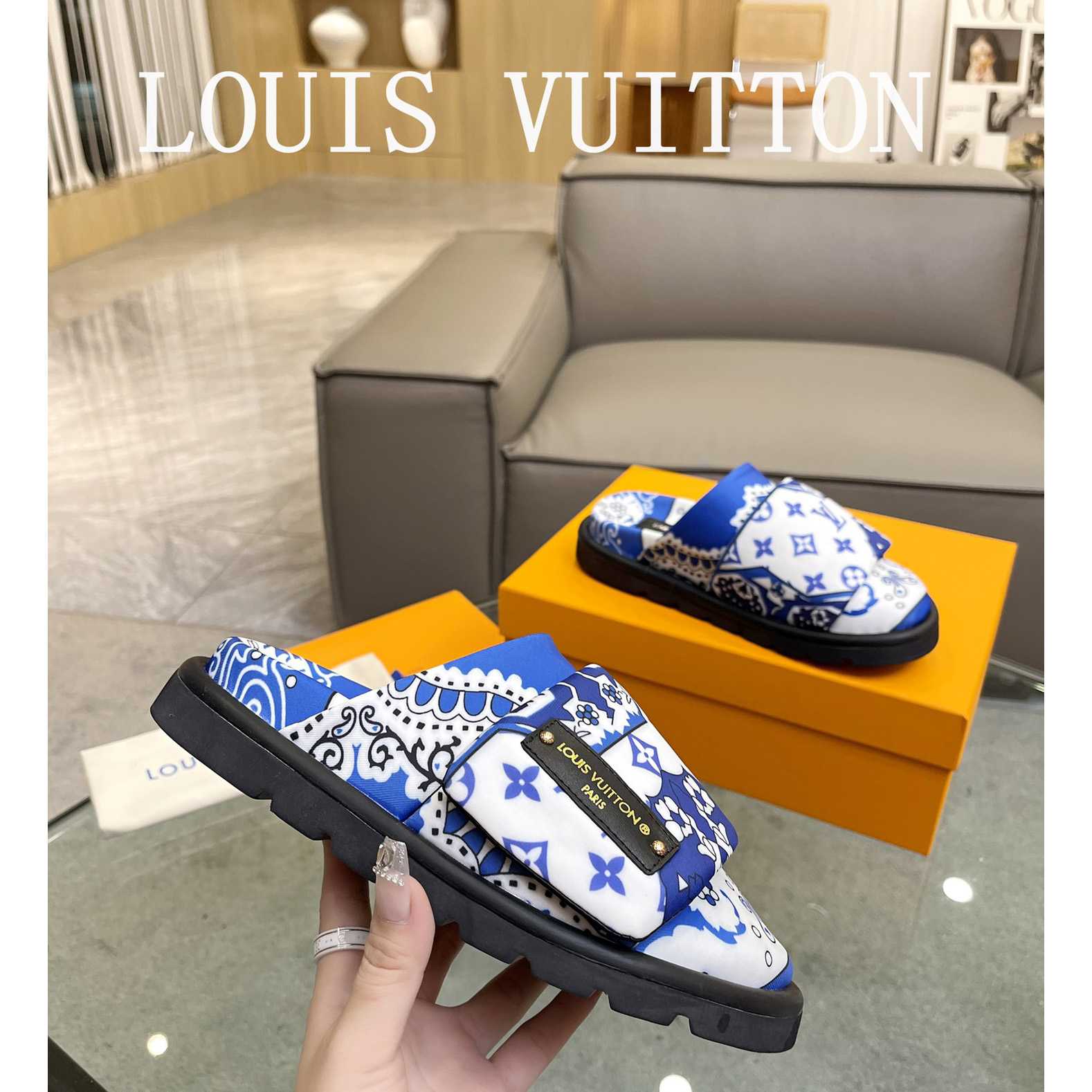 Louis Vuitton Slipper Pillow Flat Comfort Mule        1AAM52 - EUR FASHION