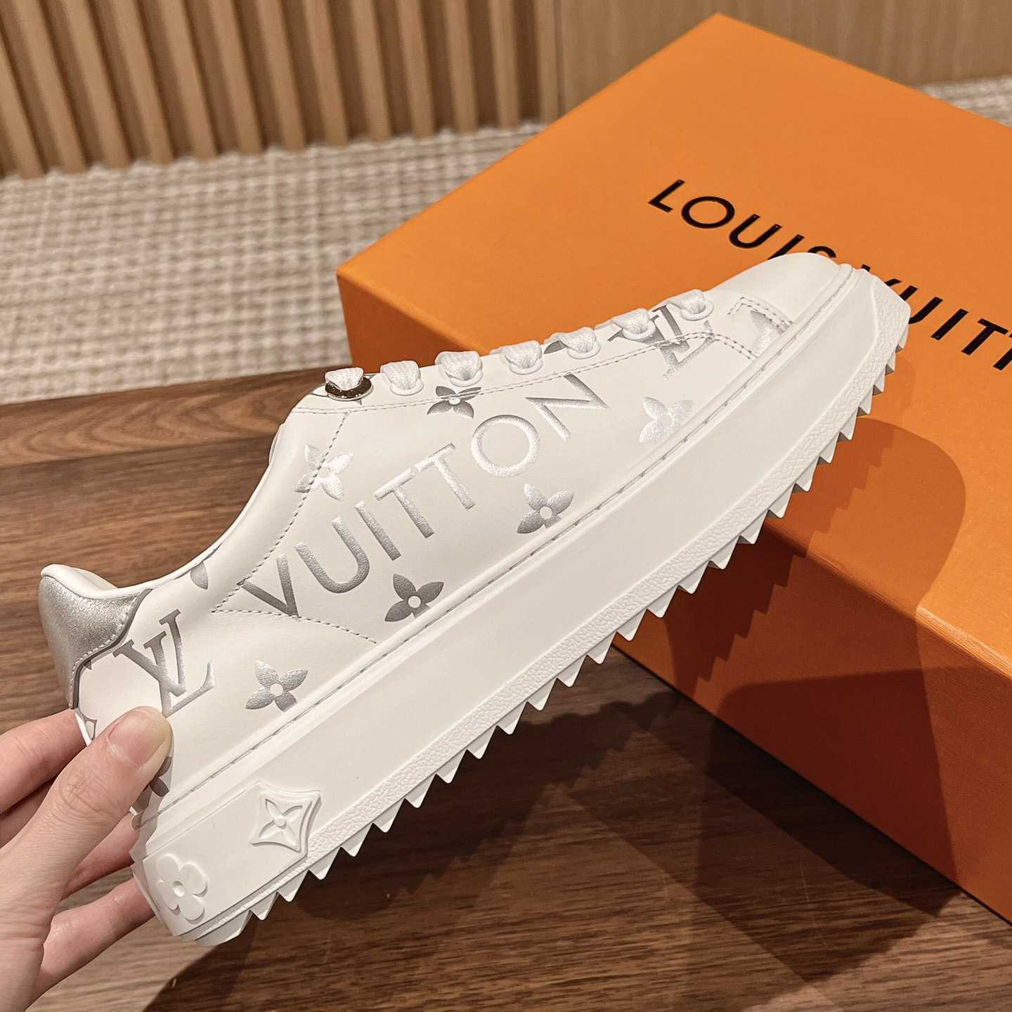 Louis Vuitton Time Out Sneaker (upon uk size)    1AAVV2 - EUR FASHION