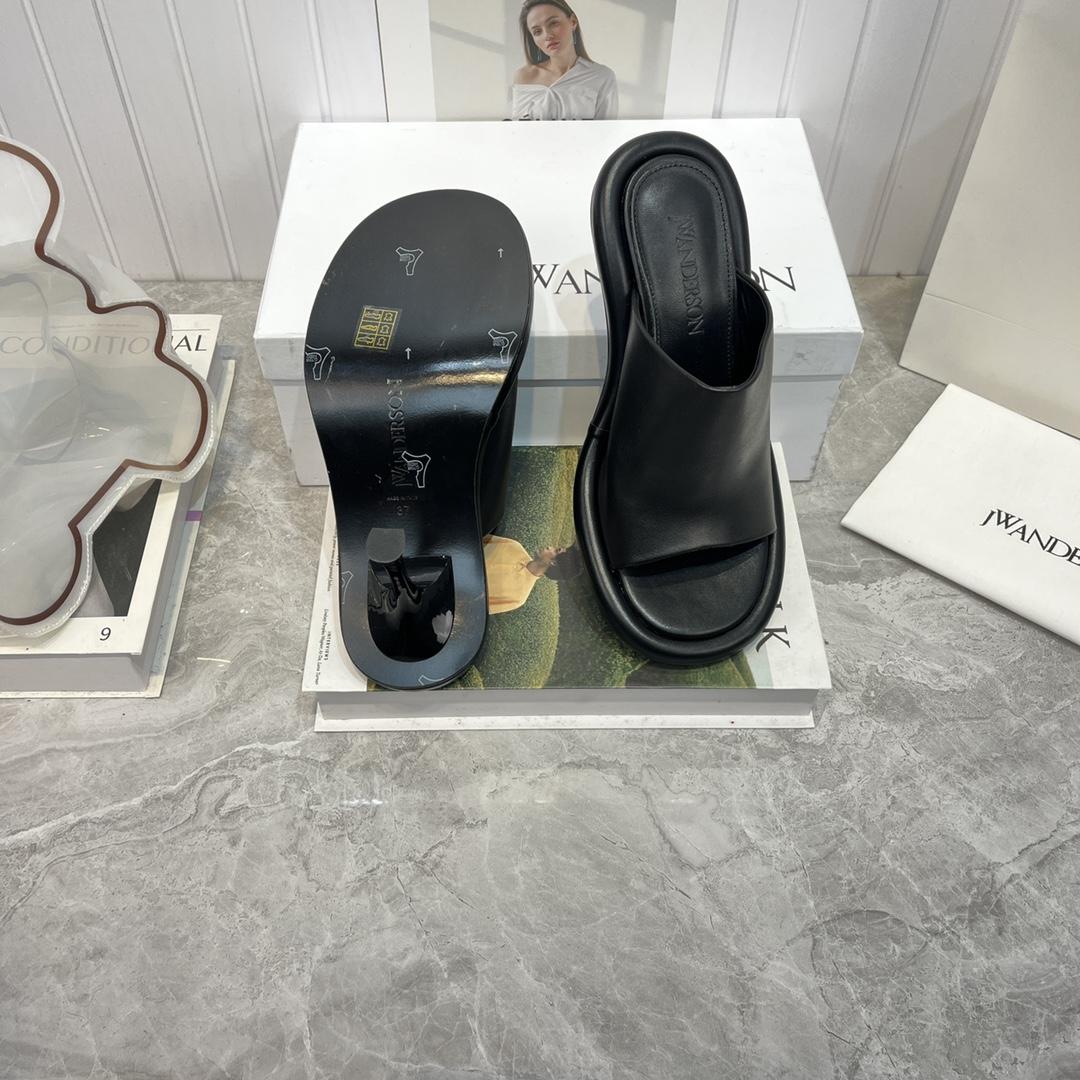 Jw Anderson Bumper-Tube Leather Mules - EUR FASHION