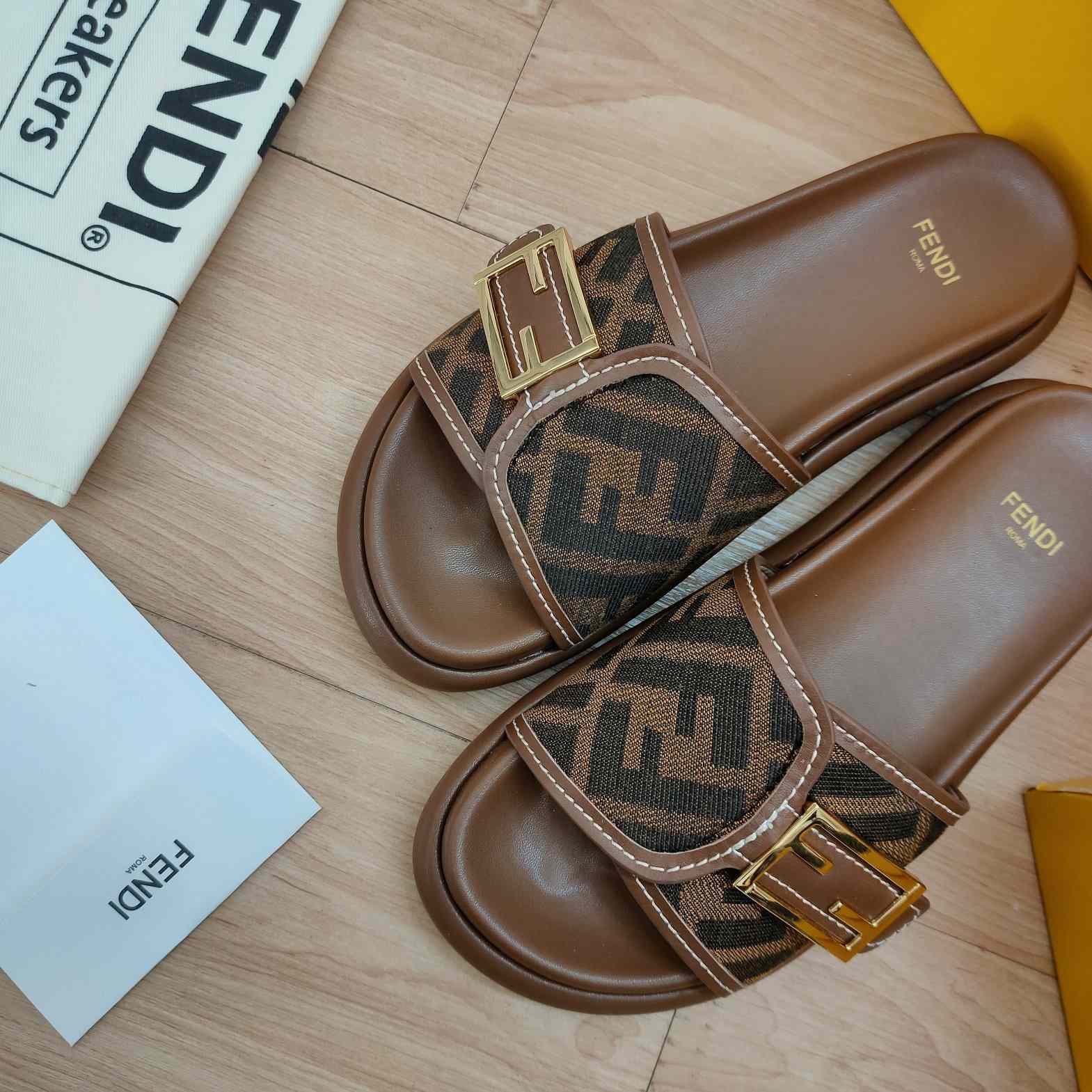 Fendi Feel Brown Fabric Slides - EUR FASHION